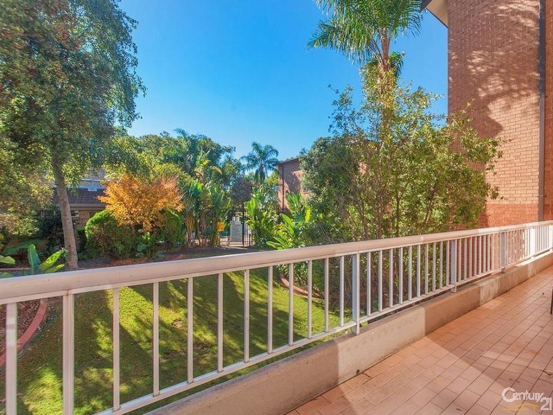 2/2 MEAD DRIVE, Chipping Norton NSW 2170