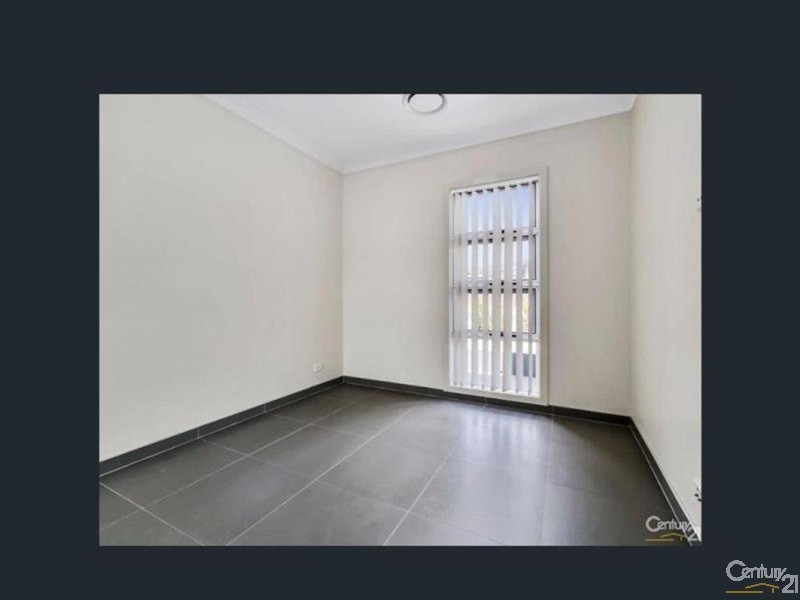 6 TUGELA RISE, Edmondson Park NSW 2174