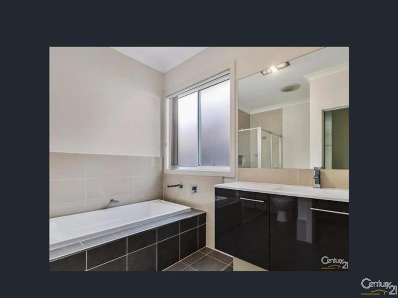 6 TUGELA RISE, Edmondson Park NSW 2174