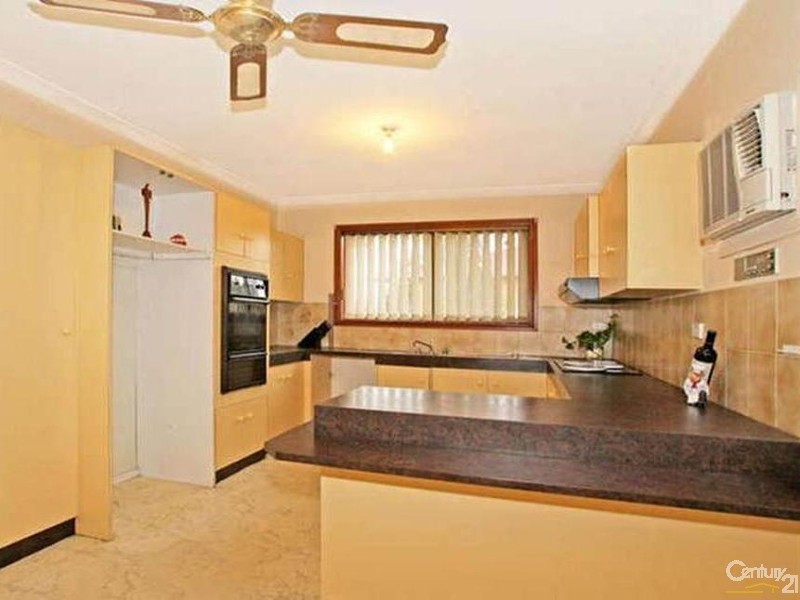 6 BUCKLAND ROAD, Casula NSW 2170