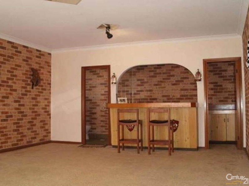 6 BUCKLAND ROAD, Casula NSW 2170