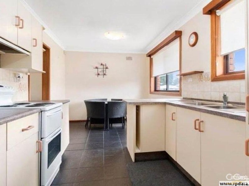 30 MAWSON DRIVE, Cartwright NSW 2168