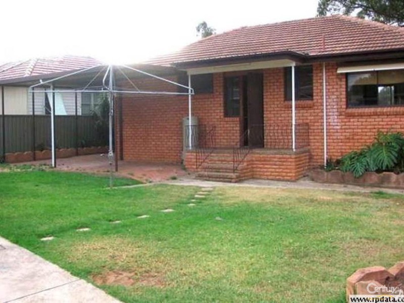 30 MAWSON DRIVE, Cartwright NSW 2168