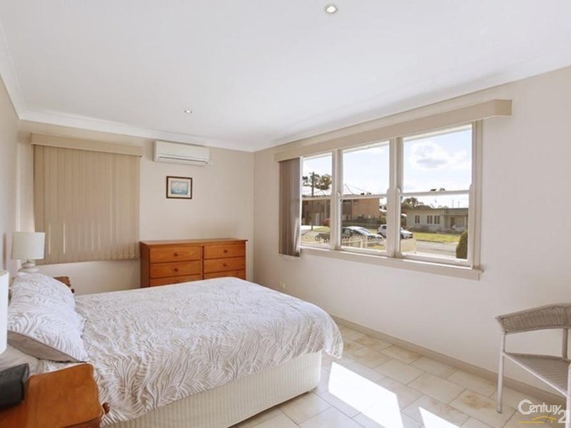 14 DUNROSSIL AVENUE, Casula NSW 2170