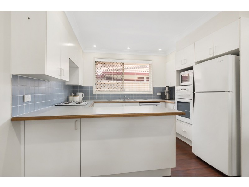 1 Ellesmere Court, Wattle Grove NSW 2173