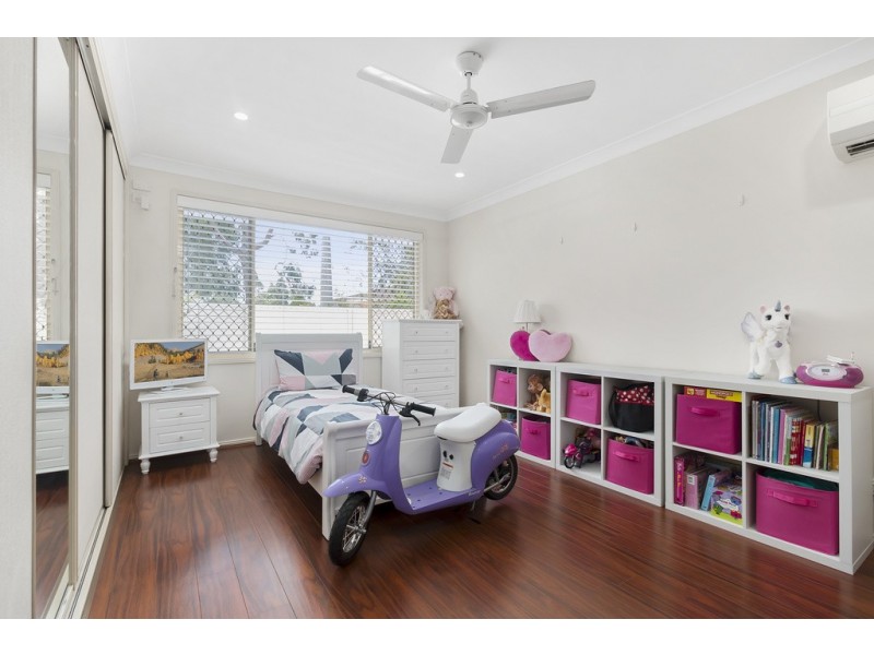 1 Ellesmere Court, Wattle Grove NSW 2173