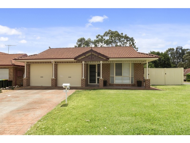 1 Ellesmere Court, Wattle Grove NSW 2173