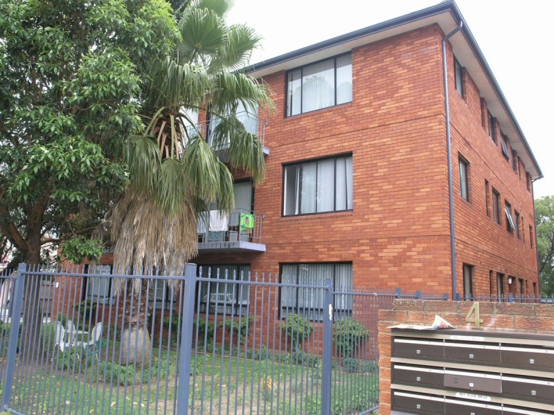 1/4 GOULBURN STREET, Liverpool NSW 2170