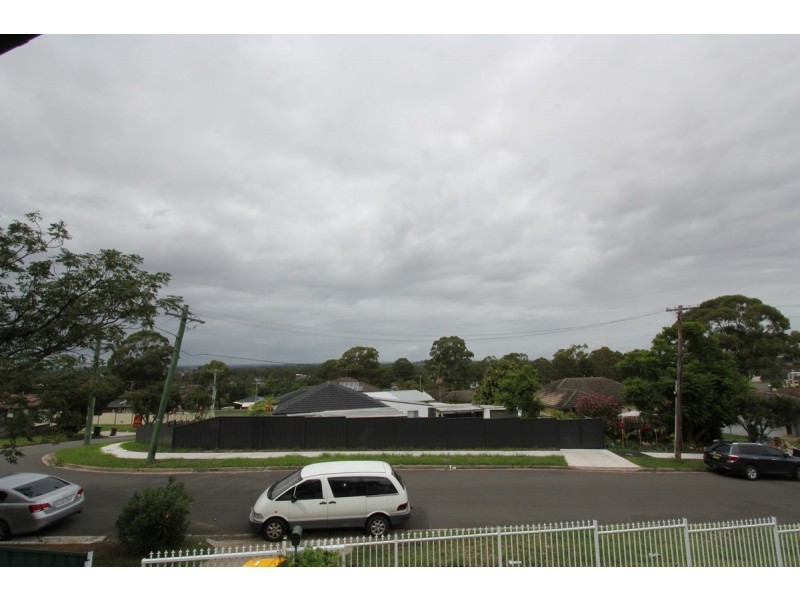 7 Warrigo Street, Sadleir NSW 2168