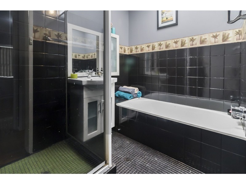 8 Sunset Avenue, Lurnea NSW 2170