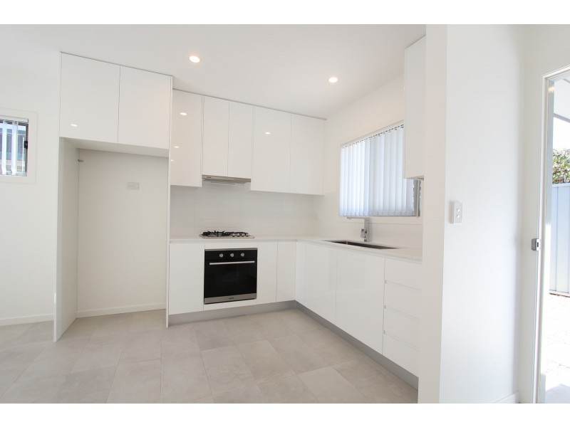 7A  Banksia Place, Wattle Grove NSW 2173