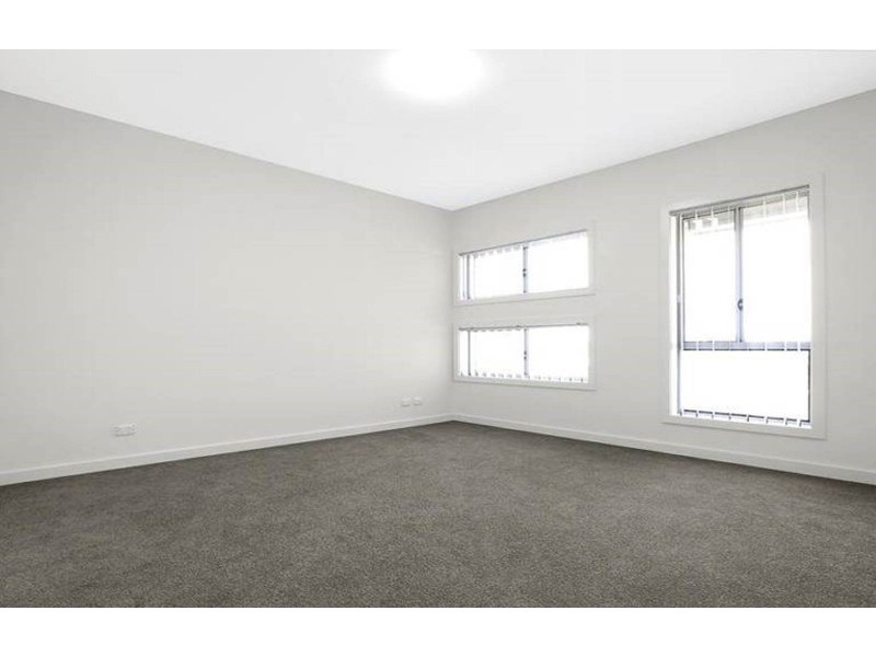 28 Hansford Street, Oran Park NSW 2570