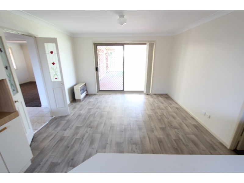 5  Hampton Court, Wattle Grove NSW 2173