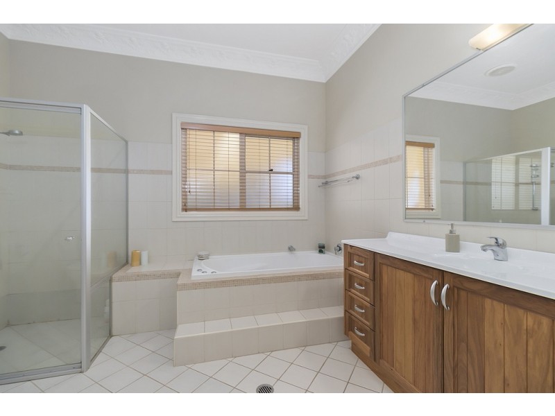 1  Bakeri Court, Voyager Point NSW 2172