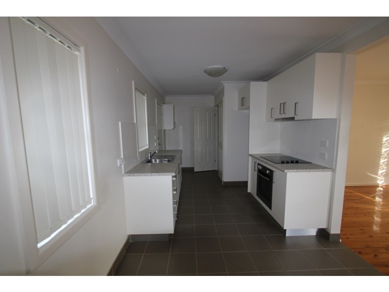 15 Bobin Road, Sadleir NSW 2168
