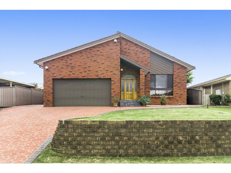 32  Province Street, Abbotsbury NSW 2176