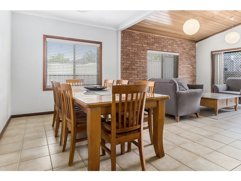32  Province Street, Abbotsbury NSW 2176