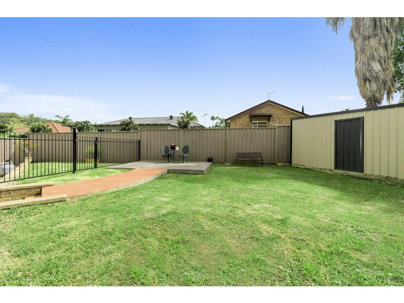 32  Province Street, Abbotsbury NSW 2176