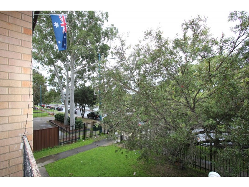 4/9 Hart Street, Warwick Farm NSW 2170