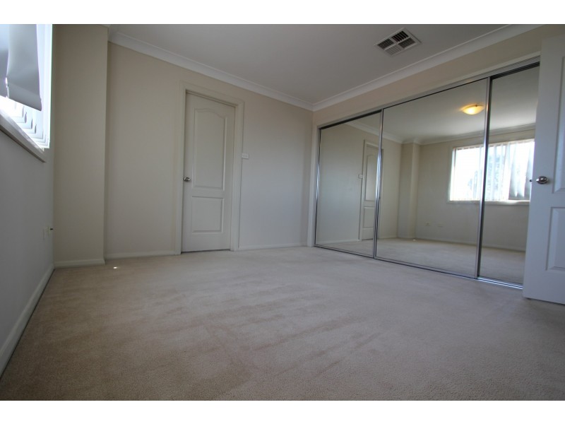 42 Wagga Wagga Street, Prestons NSW 2170