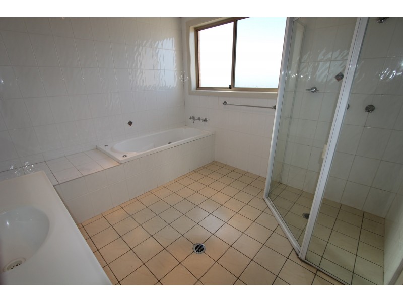 42 Wagga Wagga Street, Prestons NSW 2170