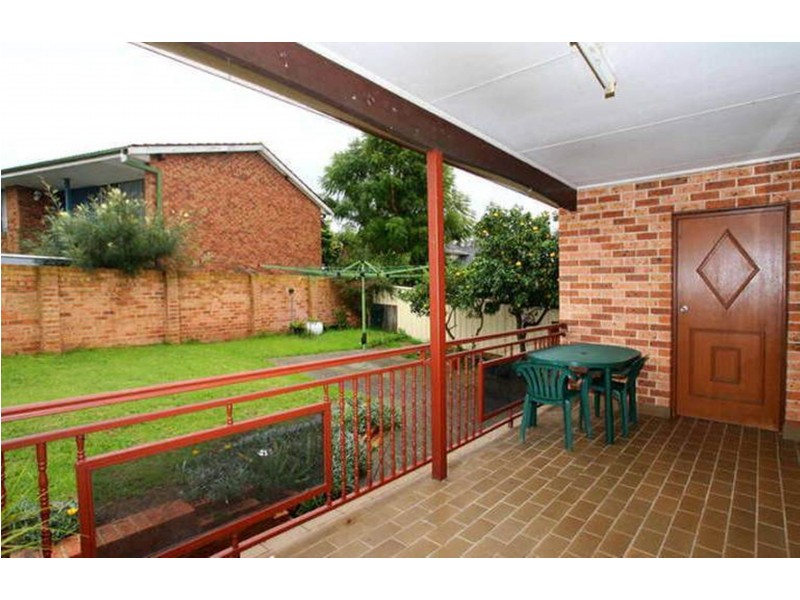 6 Buckland Road, Casula NSW 2170