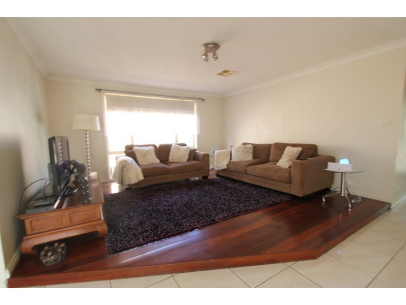 20B Cato Way, Casula NSW 2170