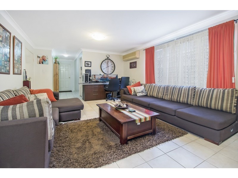 9 Woolmers Court, Wattle Grove NSW 2173