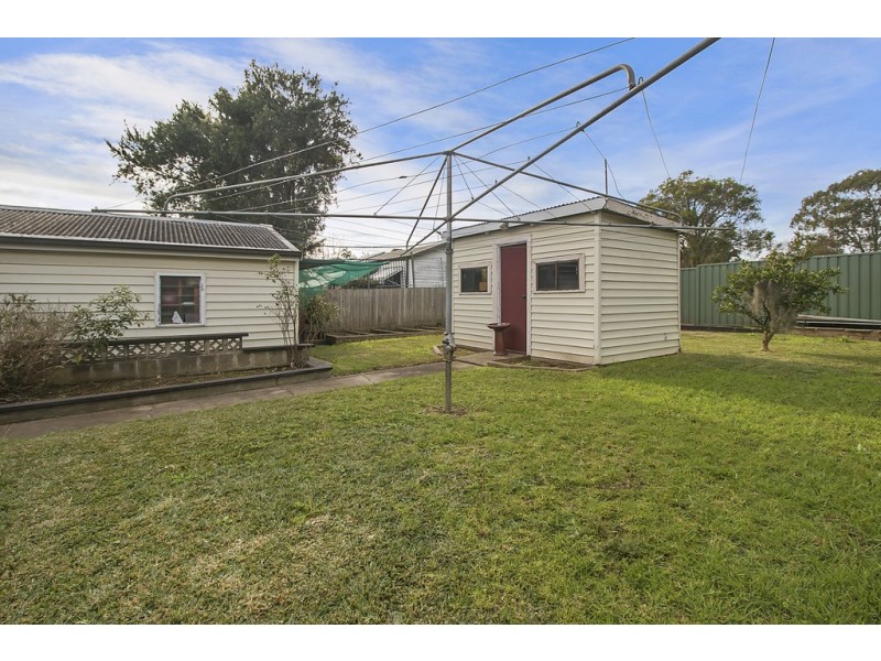 20 Rowe Ave, Lurnea NSW 2170