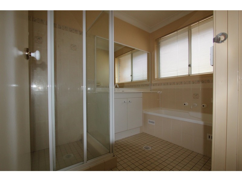 5 Timbara Court, Wattle Grove NSW 2173