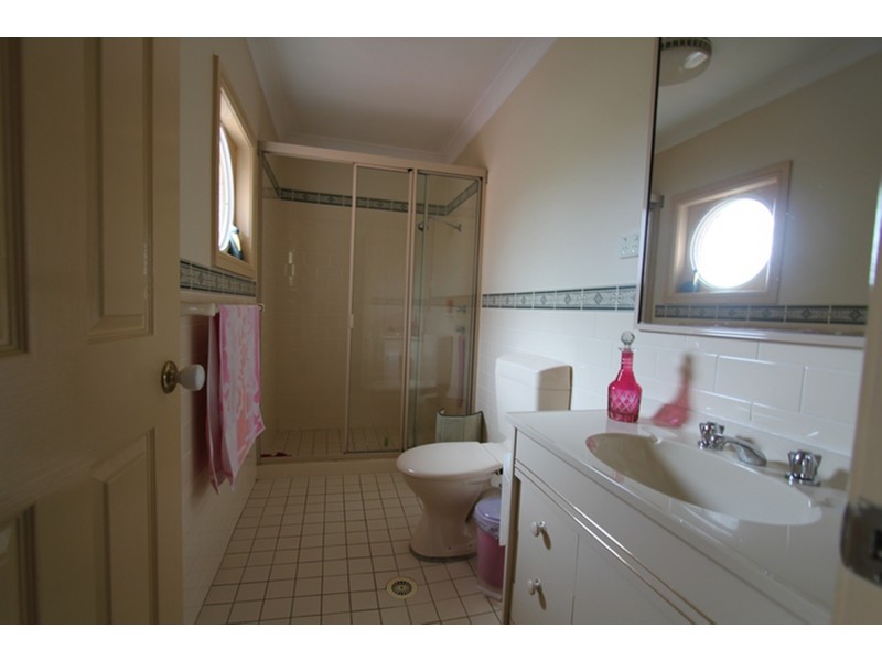 17b Bugong Street, Prestons NSW 2170