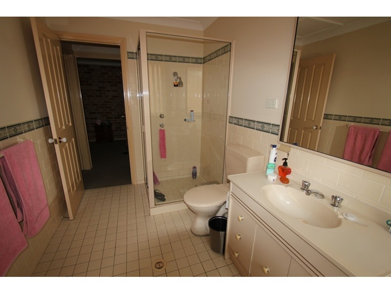 17b Bugong Street, Prestons NSW 2170