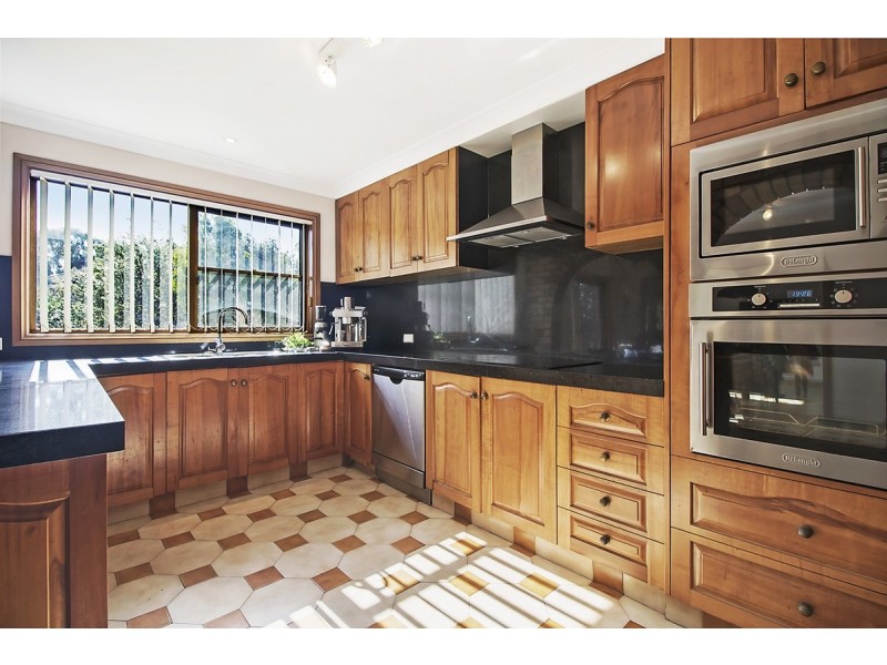 28 Nottingham Crescent, Chipping Norton NSW 2170