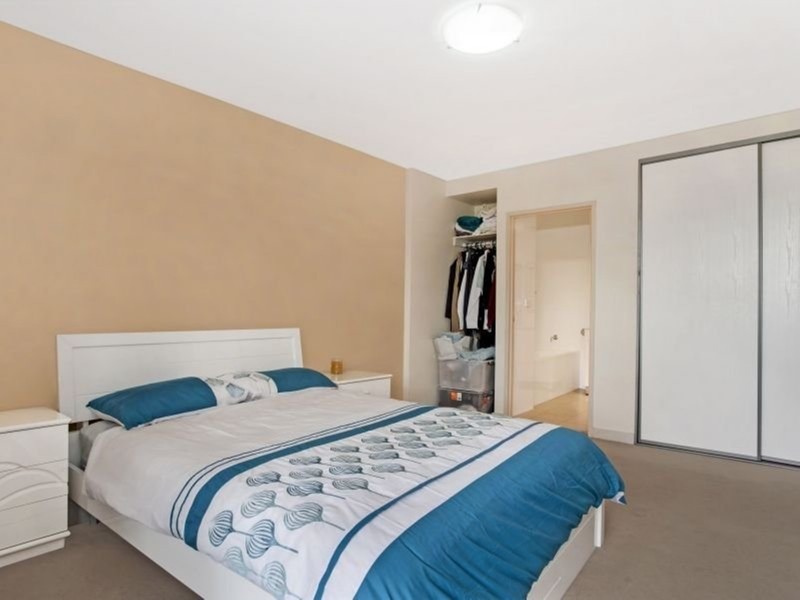 17/5-7 Northumberland Street, Liverpool NSW 2170