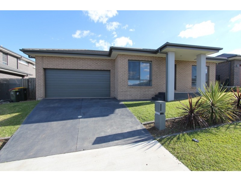 3 Carden Street, Oran Park NSW 2570