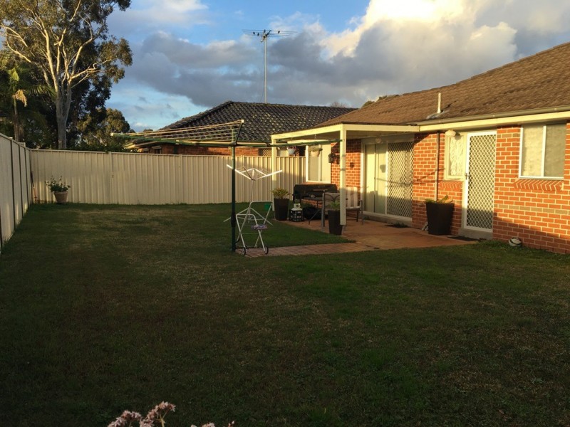 13 Culgoa Court, Wattle Grove NSW 2173