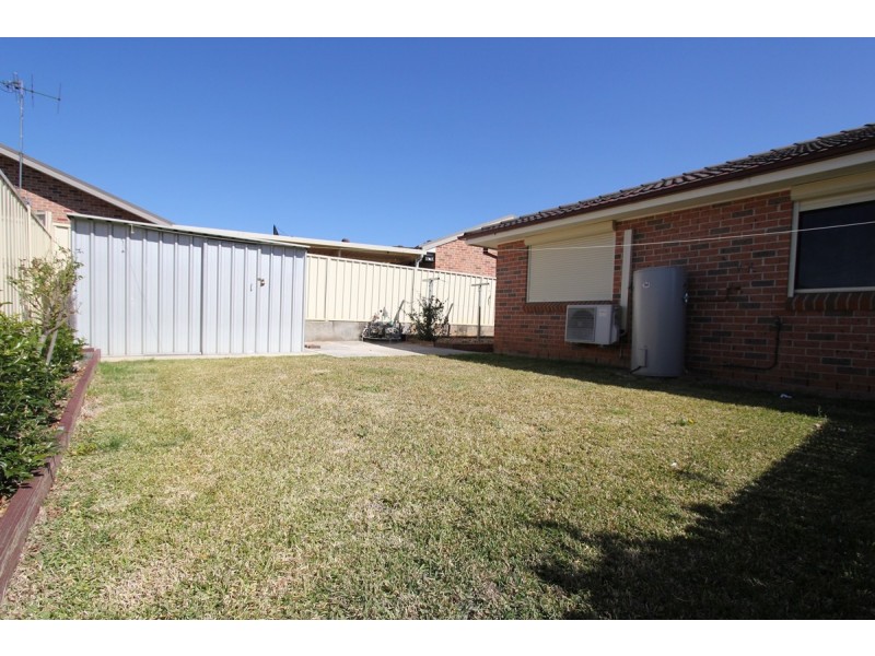 18B Lorikeet Avenue, Green Valley NSW 2168