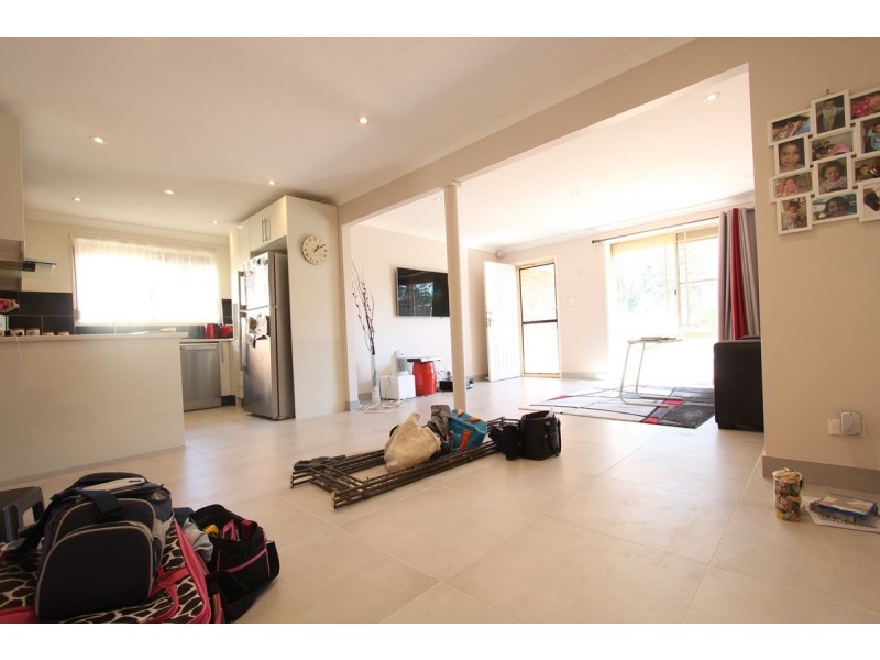 18B Lorikeet Avenue, Green Valley NSW 2168