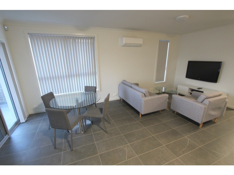 18 Greenview Drive, Moorebank NSW 2170