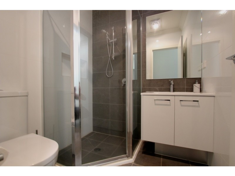 18 Greenview Drive, Moorebank NSW 2170