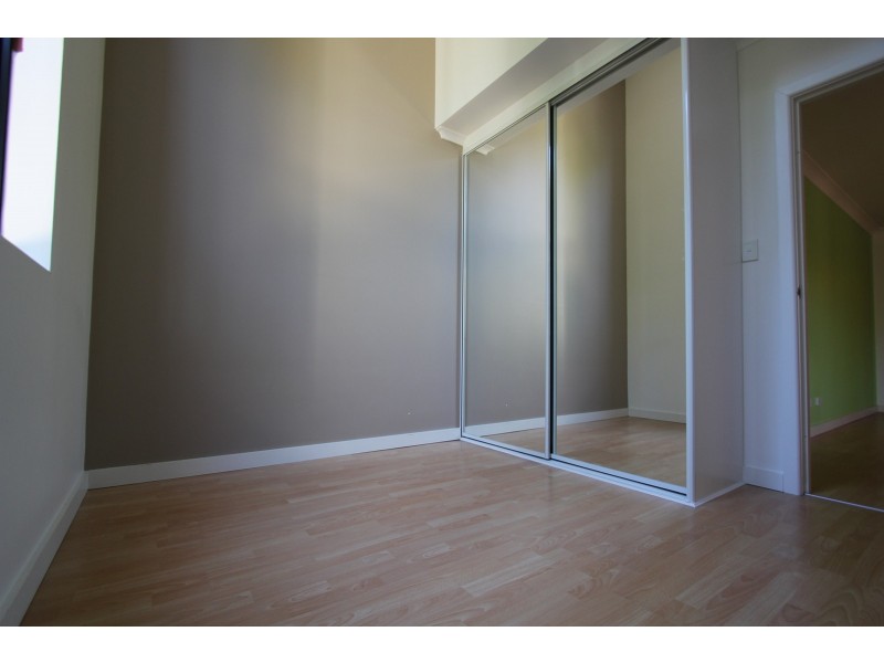 8/69 Bathurst Street, Liverpool NSW 2170