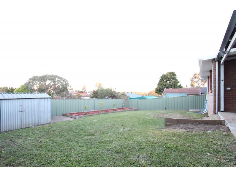 10 Casby Place, Ambarvale NSW 2560