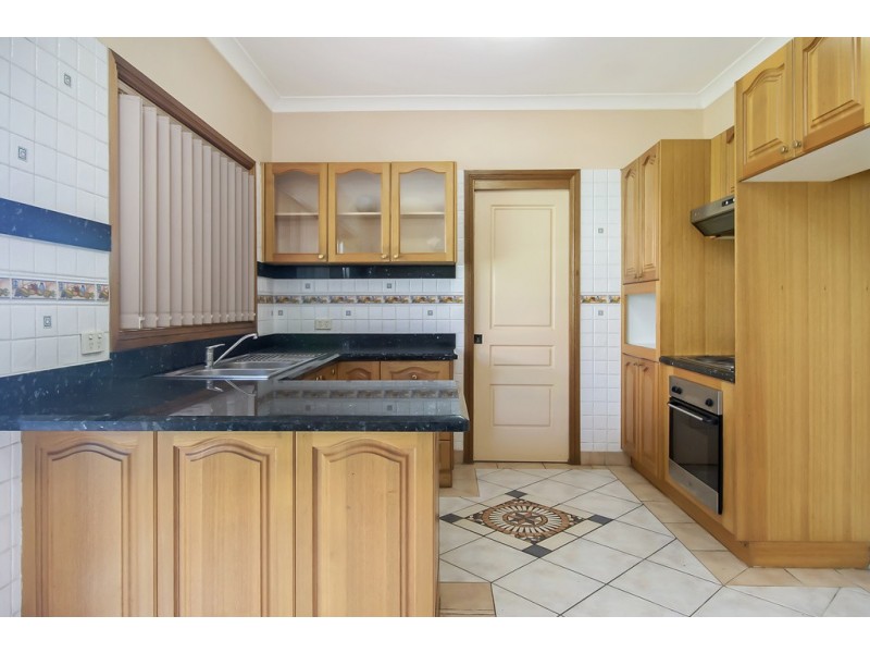 120 Graham Ave, Lurnea NSW 2170