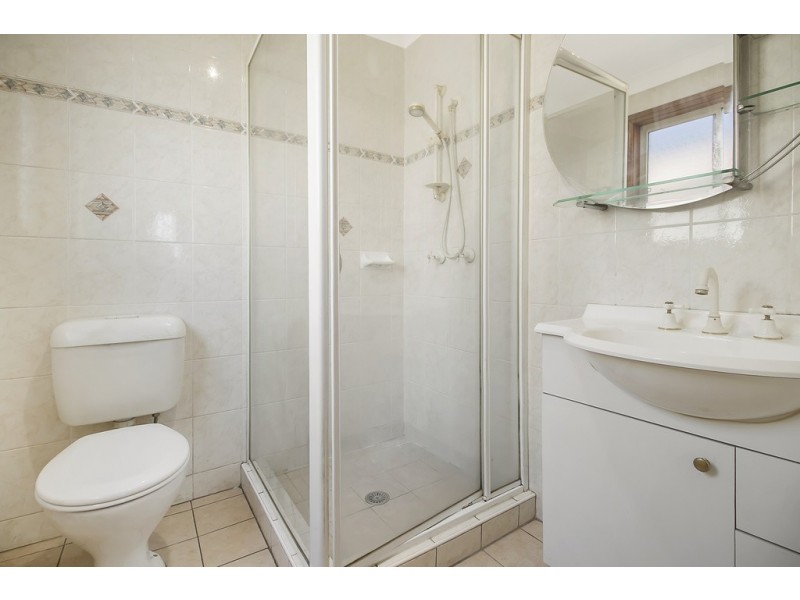 120 Graham Ave, Lurnea NSW 2170