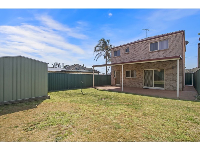 120 Graham Ave, Lurnea NSW 2170