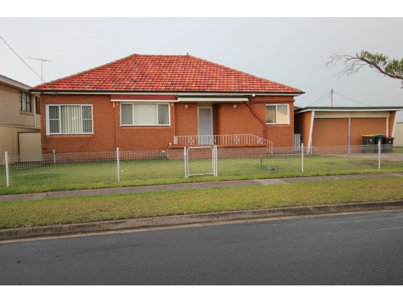 1 Fitzpatrick Crescent, Casula NSW 2170