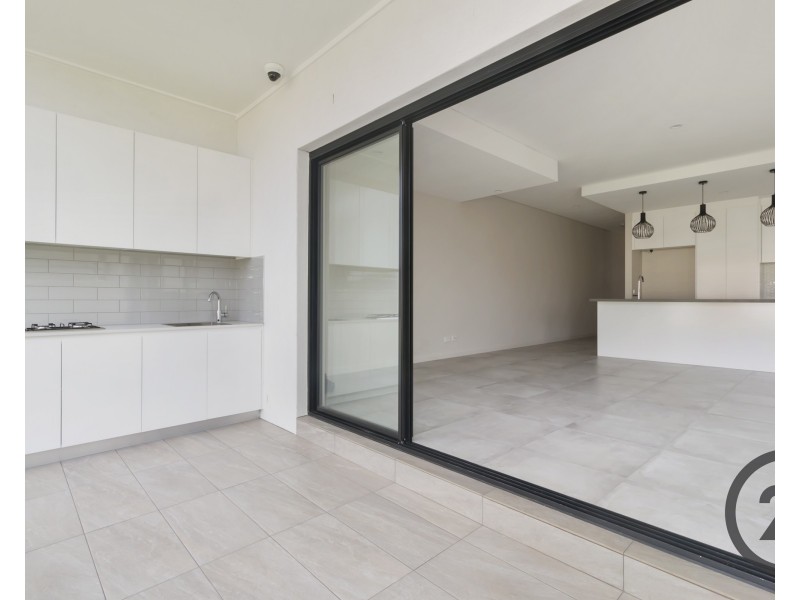 8 Crammond Boulevarde, Caringbah NSW 2229