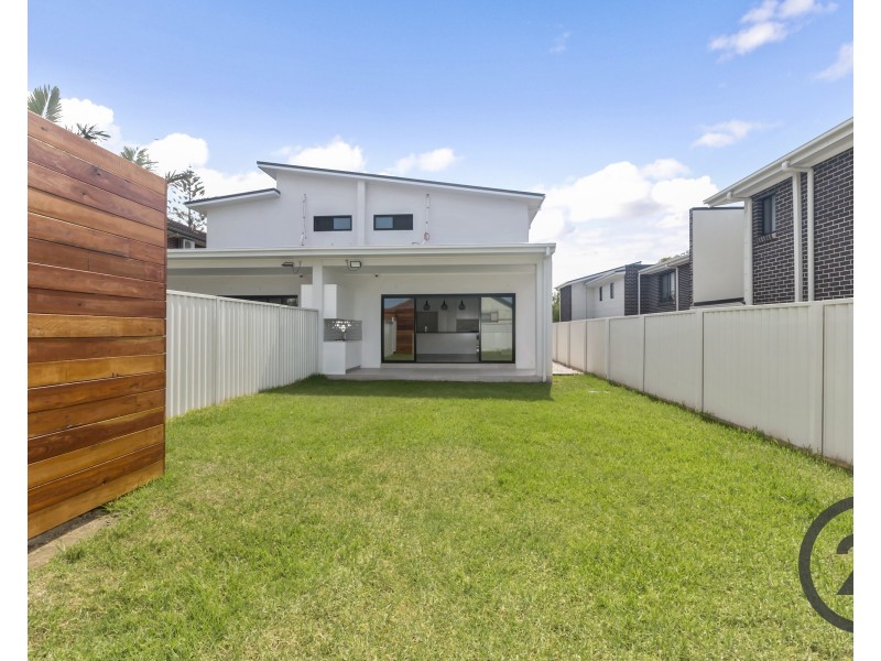 8 Crammond Boulevarde, Caringbah NSW 2229