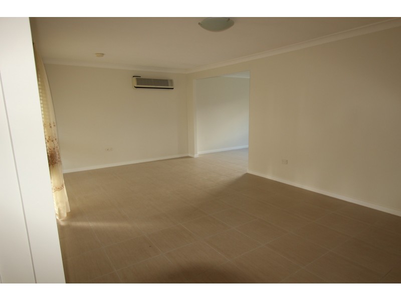 17 Tallawood Avenue, Casula NSW 2170