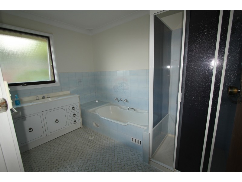 17 Tallawood Avenue, Casula NSW 2170